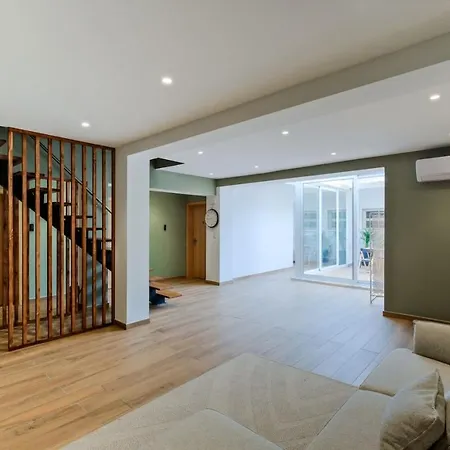 Lovely Fully Equipped Near Subway N9 * Lisbon